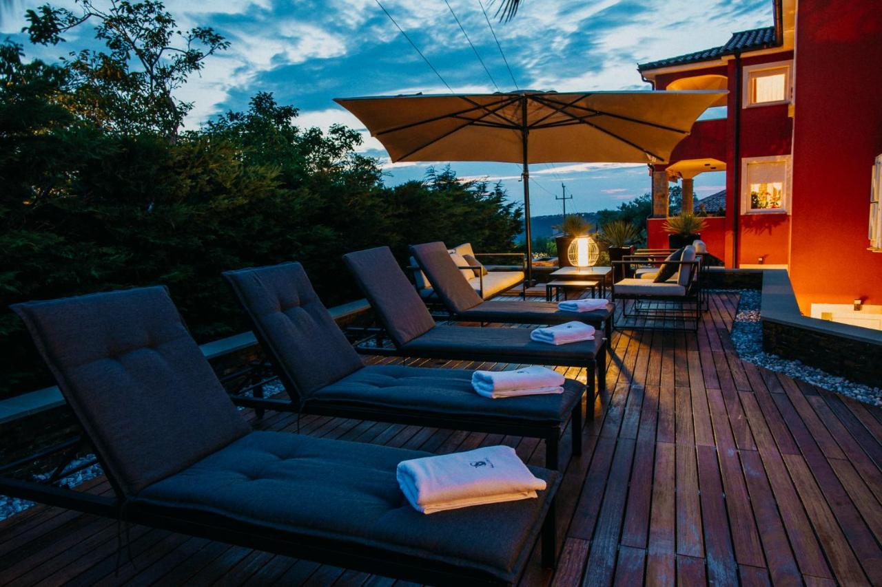 Villa Sunset Pool & Spa Apartments Zgornje Skofije Extérieur photo